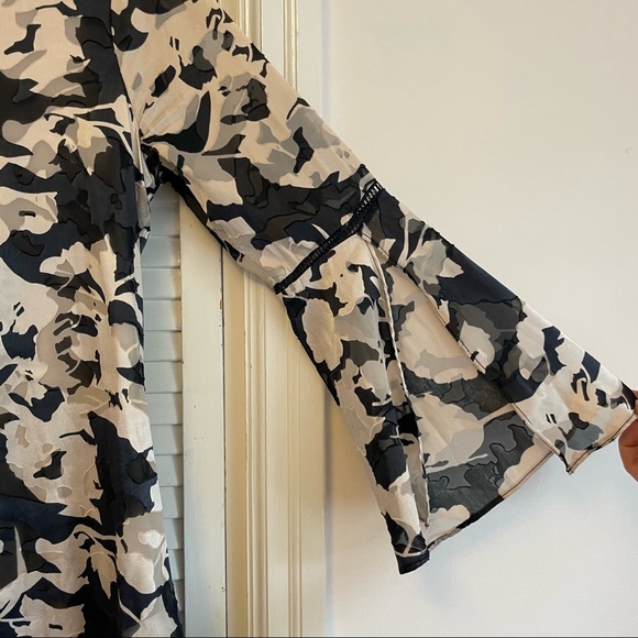 Stunning Dress - Picture 5 of 5